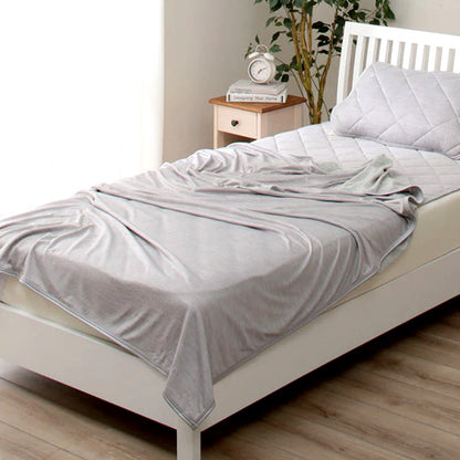 Breathable Cooling Blanket with Washable Cover for Hot Sleepers